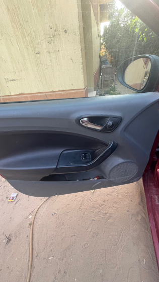 Seat Ibiza 2010 White Manual Used for Sale in Greater Cairo ( Cairo + Giza)