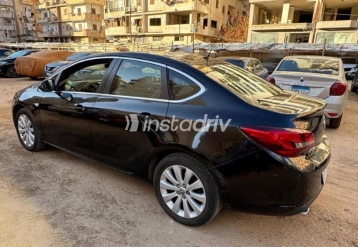 Opel Astra 2021 Black Automatic Used for Sale in Greater Cairo ( Cairo + Giza) - 8
