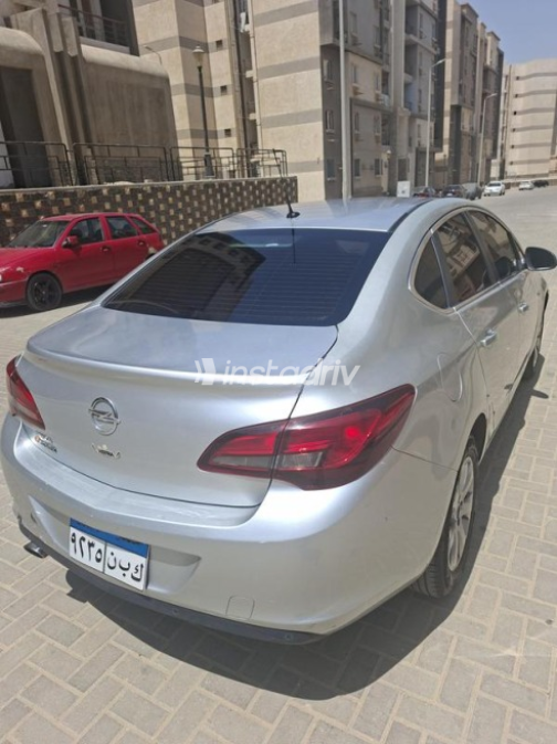 Opel Astra 2019 White Automatic Used for Sale in Greater Cairo ( Cairo + Giza) - 2