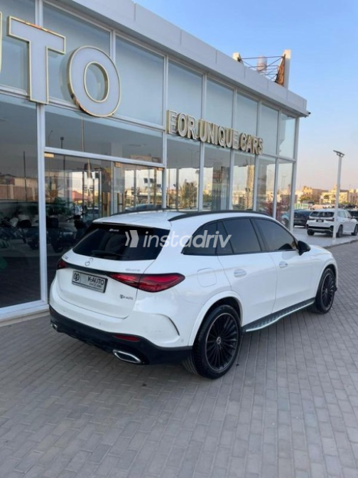 Mercedes GLC 300 2023 White Automatic Used for Sale in Sheikh Zayed City - 5