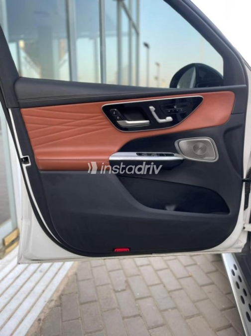 Mercedes GLC 300 2023 White Automatic Used for Sale in Sheikh Zayed City - 10