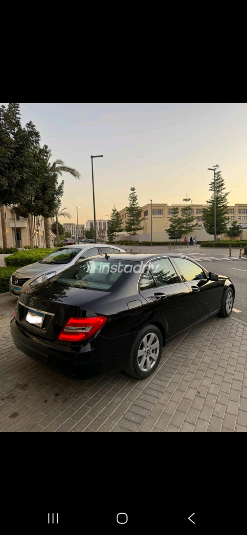 Mercedes C 180 2014 Black Automatic Used for Sale in Greater Cairo ( Cairo + Giza) - 2