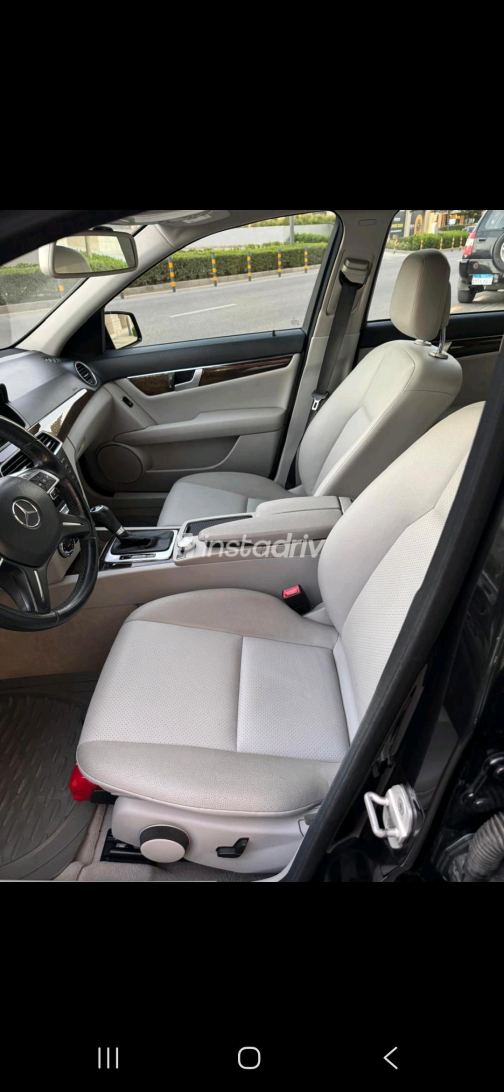 Mercedes C 180 2014 Black Automatic Used for Sale in Greater Cairo ( Cairo + Giza) - 4