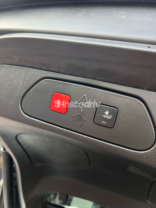 Opel Grandland 2021 White Automatic Used for Sale in Greater Cairo ( Cairo + Giza) - 3