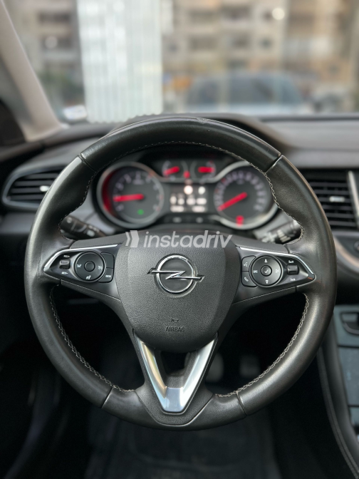 Opel Grandland 2021 White Automatic Used for Sale in Greater Cairo ( Cairo + Giza) - 4