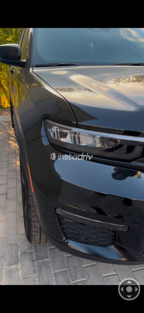 Jeep Grand Cherokee 2023 Black Automatic Used for Sale in Greater Cairo ( Cairo + Giza) - 7
