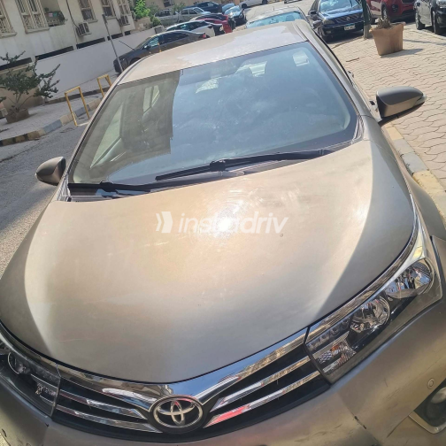 Toyota Corolla 2015 Champagne Automatic Used for Sale in Greater Cairo ( Cairo + Giza) - 3