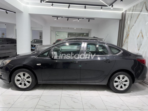 Opel Astra 2015 Black Automatic Used for Sale in Cairo - 8