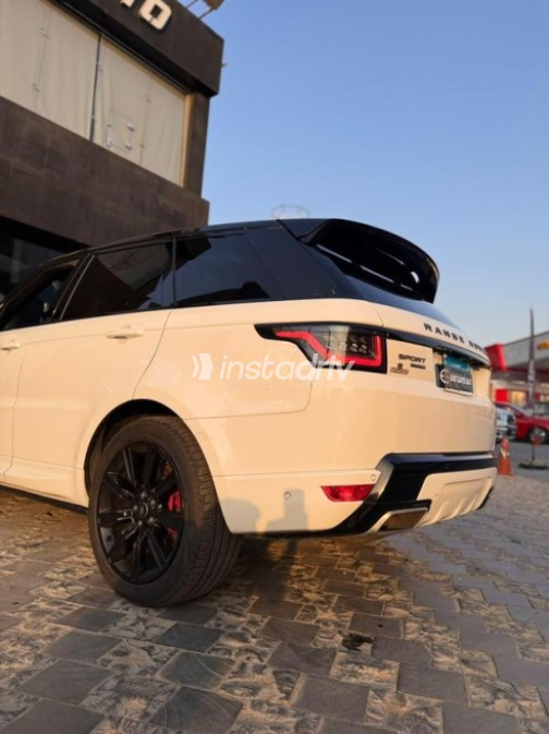 Land Rover Range Rover Sport 2022 White Automatic Used for Sale in Cairo - 5