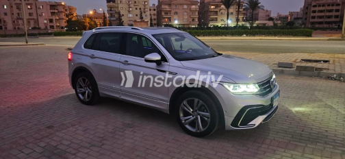 Volkswagen Tiguan 2024 Silver Automatic Used for Sale in Greater Cairo ( Cairo + Giza) - 9