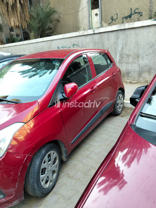 Hyundai Grand i10 2016 White Automatic Used for Sale in Greater Cairo ( Cairo + Giza) - 4