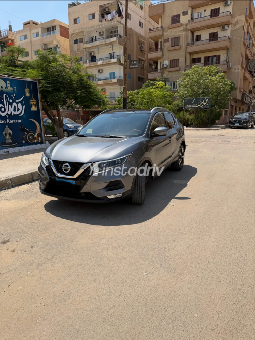 Nissan Qashqai 2018 Gray Automatic Used for Sale in Greater Cairo ( Cairo + Giza) - 8
