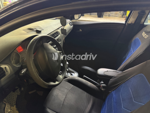 Peugeot 301 2020 Blue Manual Used for Sale in Greater Cairo ( Cairo + Giza) - 8