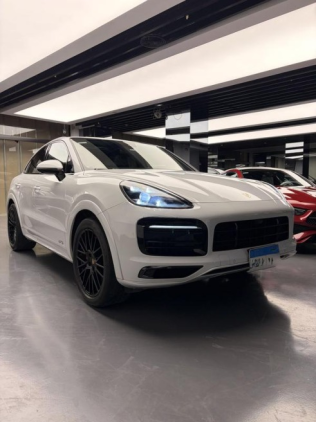 Porsche Cayenne 2022 White Automatic Used for Sale in Cairo