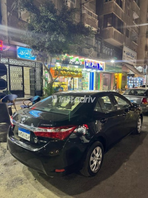 Toyota Corolla 2015 Black Automatic Used for Sale in Greater Cairo ( Cairo + Giza) - 4
