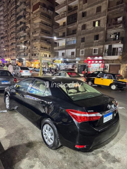 Toyota Corolla 2015 Black Automatic Used for Sale in Greater Cairo ( Cairo + Giza) - 9