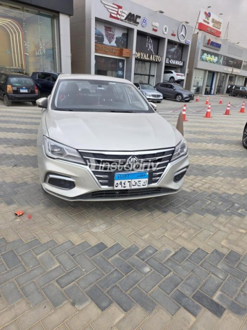 ام جى 5 2022 أبيض أوتوماتيك مستعملة للبيع في القاهرة الكبرى ( القاهرة - الجيزة) - 1