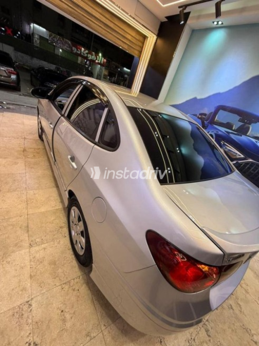 هيونداي إلنترا اتش دى 2019 أبيض أوتوماتيك مستعملة للبيع في القاهرة الكبرى ( القاهرة - الجيزة) - 2