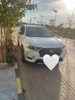 دى اس DS7 2022 أبيض أوتوماتيك مستعملة للبيع في 6 أكتوبر