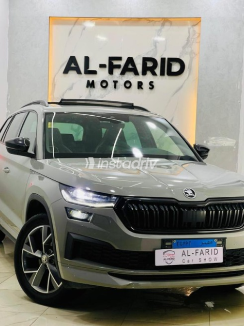 سكودا كودياك 2024 رمادي أوتوماتيك مستعملة للبيع في مدينة الشيخ زايد - 1