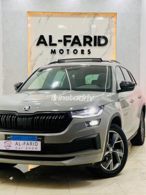 سكودا كودياك 2024 رمادي أوتوماتيك مستعملة للبيع في مدينة الشيخ زايد - 3