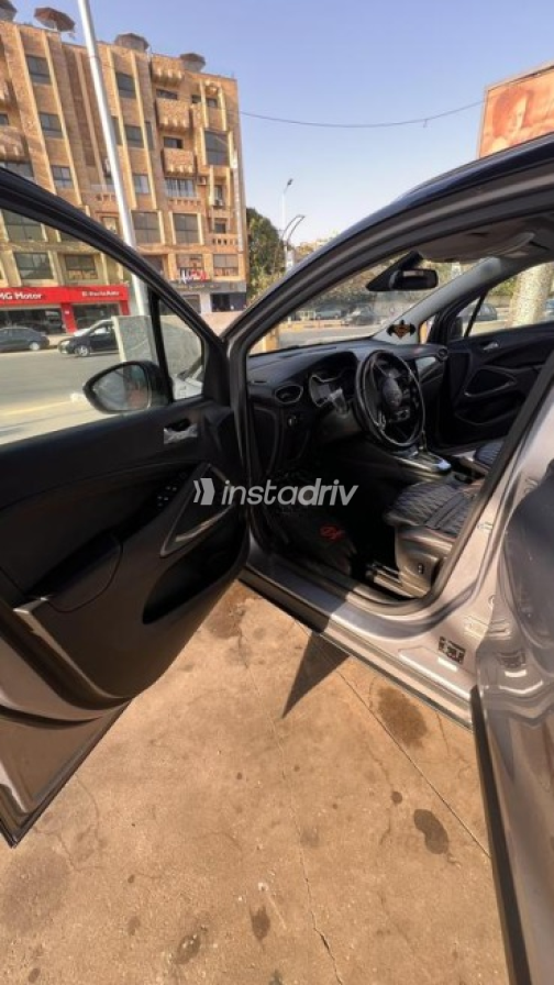 Opel Crossland 2022 Gray Automatic Used for Sale in Obour City - 7