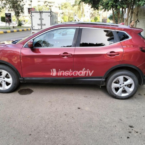 Nissan Qashqai 2019 Dark Red Automatic Used for Sale in Cairo - 2