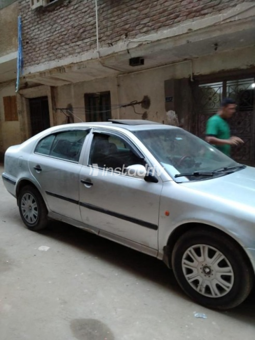 سكودا اوكتافيا A4 2000 فضي أوتوماتيك مستعملة للبيع في القاهرة الكبرى ( القاهرة - الجيزة) - 4