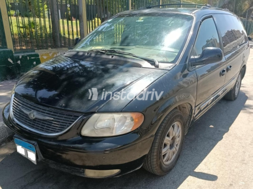 Chrysler Town & Country 2004 Black Automatic Used for Sale in Cairo - 1