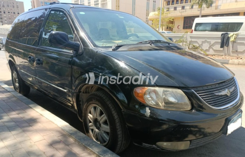Chrysler Town & Country 2004 Black Automatic Used for Sale in Cairo - 3