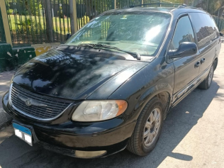 Chrysler Town & Country 2004 Black Automatic Used for Sale in Cairo