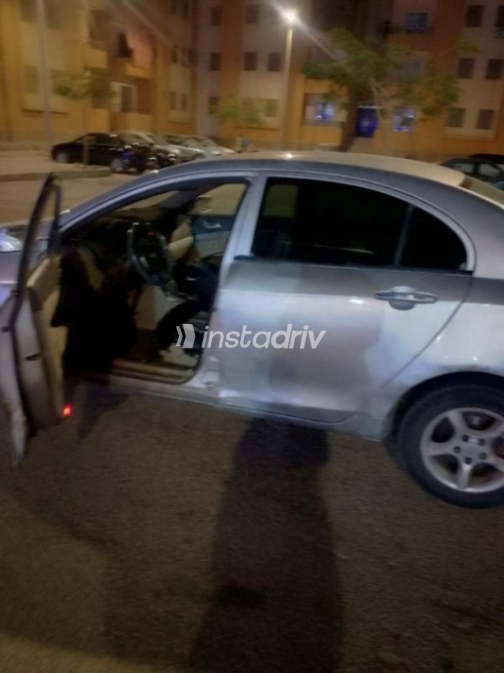 جيلي امجراند 2015 فضي أوتوماتيك مستعملة للبيع في الجيزة - 4