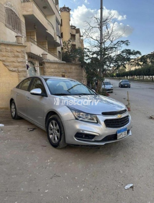 Chevrolet Cruze 2016 White Automatic Used for Sale in Greater Cairo ( Cairo + Giza) - 2