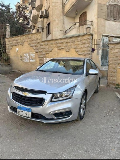 Chevrolet Cruze 2016 White Automatic Used for Sale in Greater Cairo ( Cairo + Giza) - 3