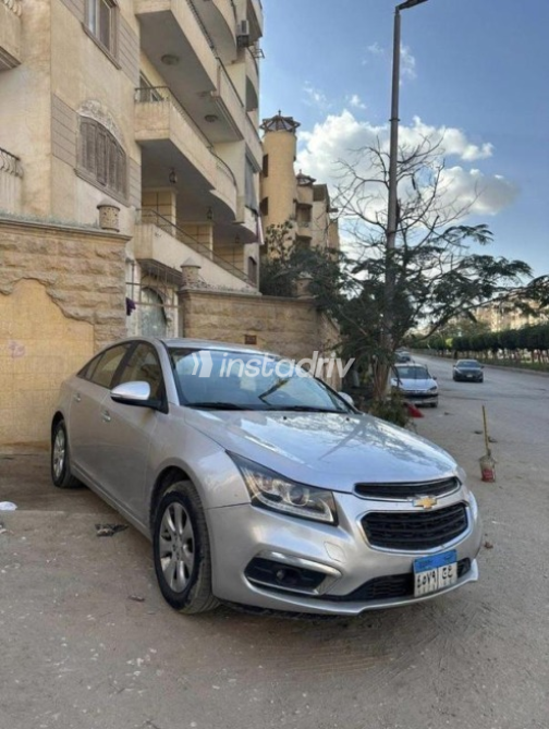 Chevrolet Cruze 2016 White Automatic Used for Sale in Greater Cairo ( Cairo + Giza) - 6