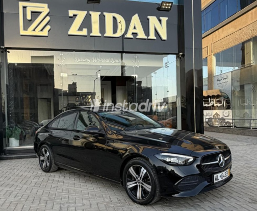 Mercedes C 180 2022 Black Automatic Used for Sale in Sheikh Zayed City - 5