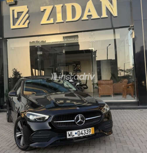 Mercedes C 180 2022 Black Automatic Used for Sale in Sheikh Zayed City - 6
