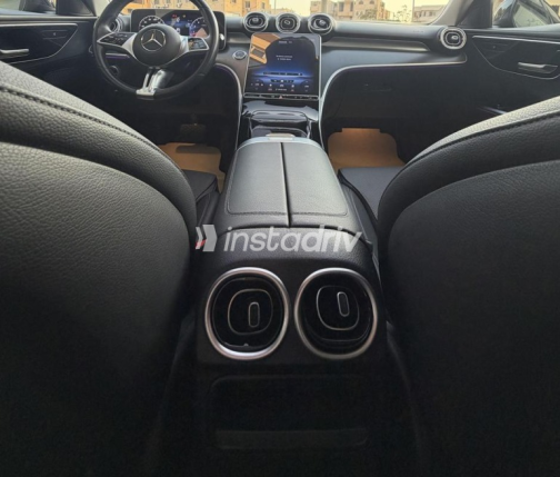 Mercedes C 180 2022 Black Automatic Used for Sale in Sheikh Zayed City - 7