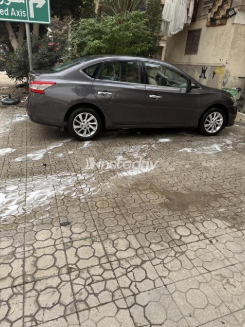 Nissan Sentra 2021 White Automatic Used for Sale in Greater Cairo ( Cairo + Giza) - 3