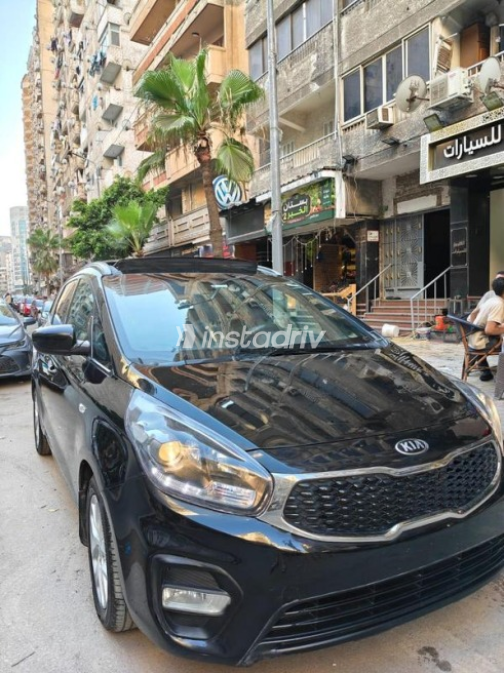 Kia Carens 2017 Black Automatic Used for Sale in Greater Cairo ( Cairo + Giza) - 2