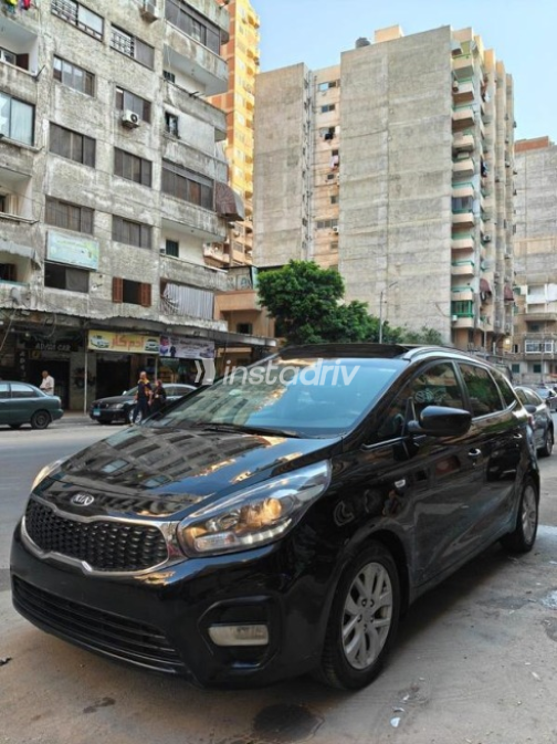 Kia Carens 2017 Black Automatic Used for Sale in Greater Cairo ( Cairo + Giza) - 4