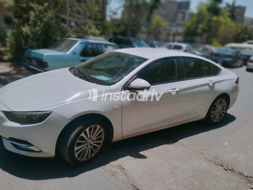 Opel Insignia 2018 White Automatic Used for Sale in Greater Cairo ( Cairo + Giza) - 3