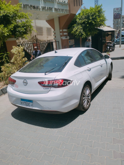 Opel Insignia 2018 White Automatic Used for Sale in Greater Cairo ( Cairo + Giza) - 10