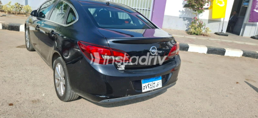 Opel Astra 2017 Black Automatic Used for Sale in Greater Cairo ( Cairo + Giza) - 4