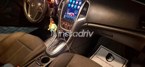Opel Astra 2017 Black Automatic Used for Sale in Greater Cairo ( Cairo + Giza) - 8