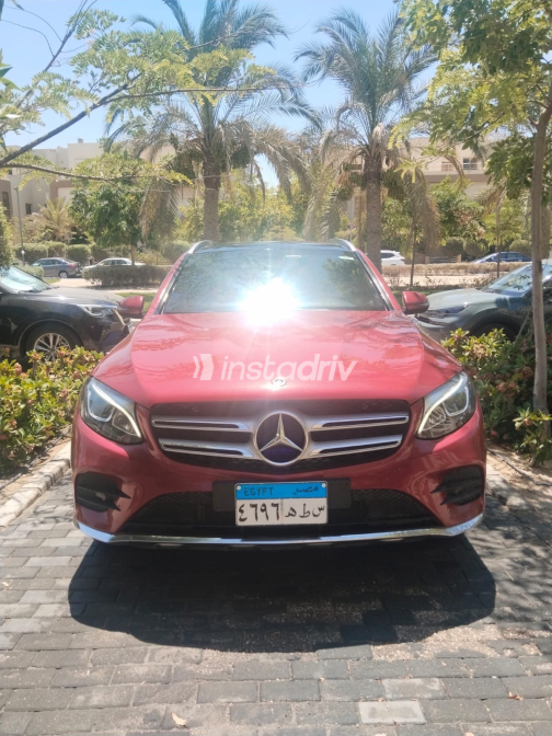 مرسيدس GLC 250 2019 أحمر أوتوماتيك مستعملة للبيع في القاهرة الكبرى ( القاهرة - الجيزة) - 4