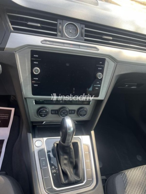 Volkswagen Passat 2018 Dark Blue Automatic Used for Sale in Cairo - 5