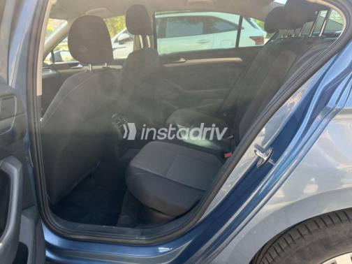 Volkswagen Passat 2018 Dark Blue Automatic Used for Sale in Cairo - 7