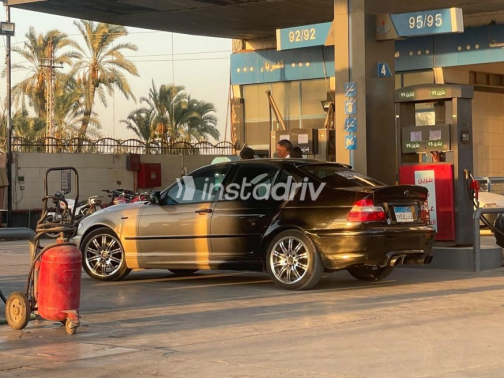 بي ام دبليو 323 2003 أبيض أوتوماتيك مستعملة للبيع في الزقازيق - 3
