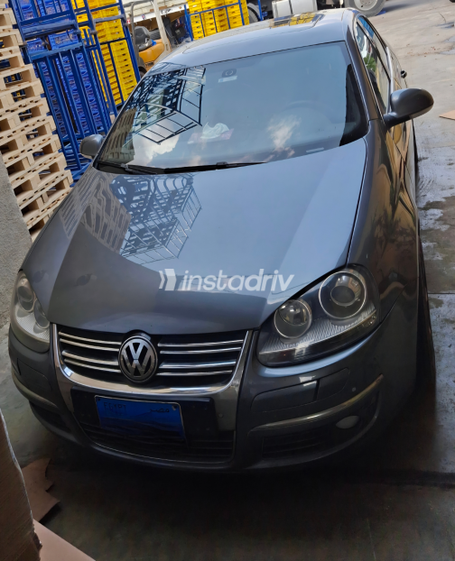 Volkswagen Jetta 2010 Dark Gray Automatic Used for Sale in Greater Cairo ( Cairo + Giza) - 2
